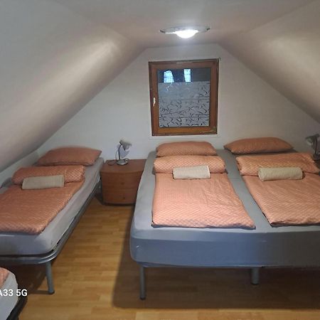 Green Sky House Mostec Esterno foto